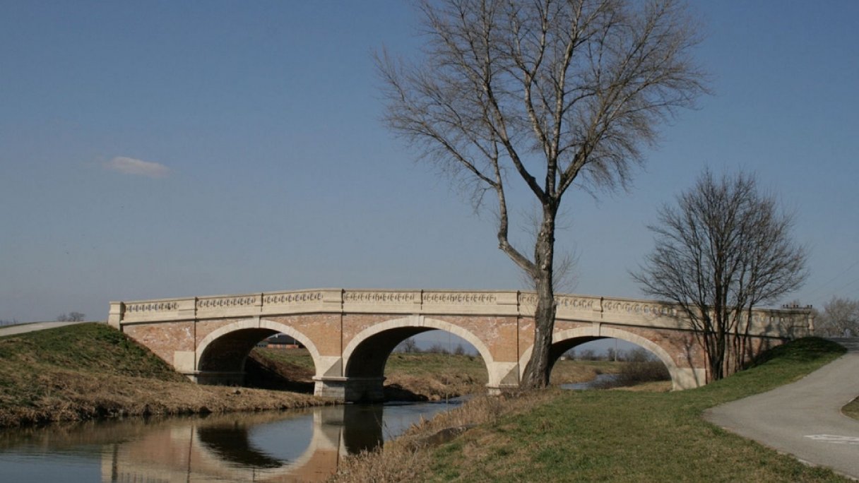 Barokovo-secesný most Kráľová pri Senci 1