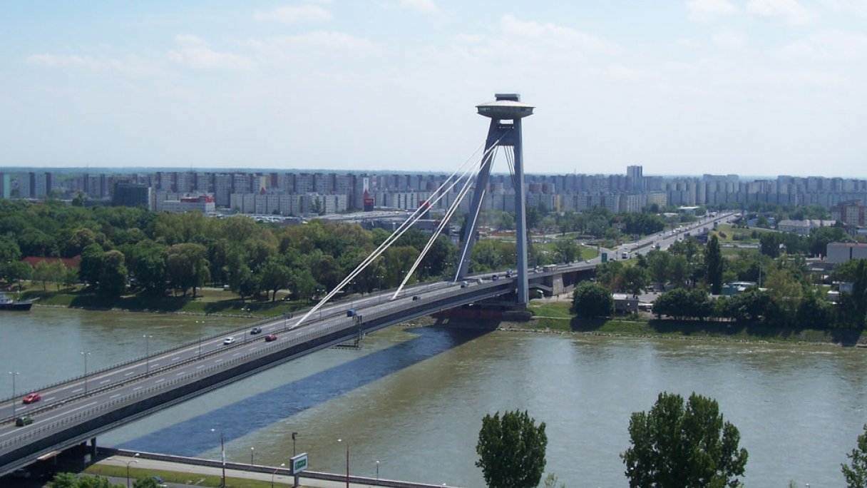 Most SNP Bratislava 1 Zdroj: https://sk.wikipedia.org/wiki/Most_SNP
