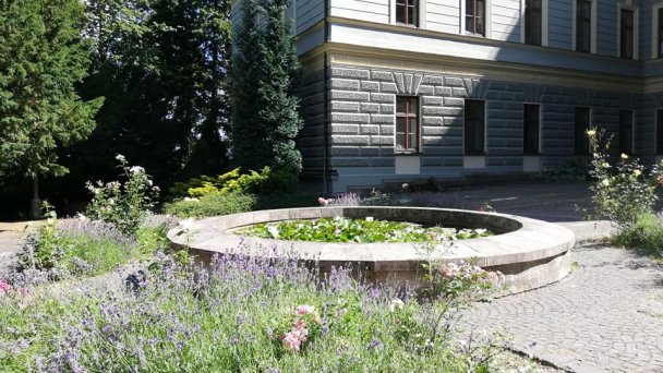 Botanická záhrada Banská Štiavnica 3 Autor: Viktor Kapety Zdroj: https://scontent-vie1-1.xx.fbcdn.net/v/t1.0-9/67106851_912473025752208_8568810808966905856_n.jpg?_nc_cat=102&_nc_sid=110474&_nc_oc=AQmtzV_Dwi-Xo0_cNzYE3Bdx_H-Nd2OdzOfOTzR2FOknKtaSG1Mn2mnNAN4odkmnFQc&_nc_ht=scontent-vie1-1.xx&oh=c1c14a9854df1ab3c1fcdb60edf9f839&oe=5ECC3129&dl=1 Botanická záhrada Banská Štiavnica 3 Autor: Viktor Kapety Zdroj: https://scontent-vie1-1.xx.fbcdn.net/v/t1.0-9/67106851_912473025752208_8568810808966905856_n.jpg?_nc_cat=102&_nc_sid=110474&_nc_oc=AQmtzV_Dwi-Xo0_cNzYE3Bdx_H-Nd2OdzOfOTzR2FOknKtaSG1Mn2mnNAN4odkmnFQc&_nc_ht=scontent-vie1-1.xx&oh=c1c14a9854df1ab3c1fcdb60edf9f839&oe=5ECC3129&dl=1