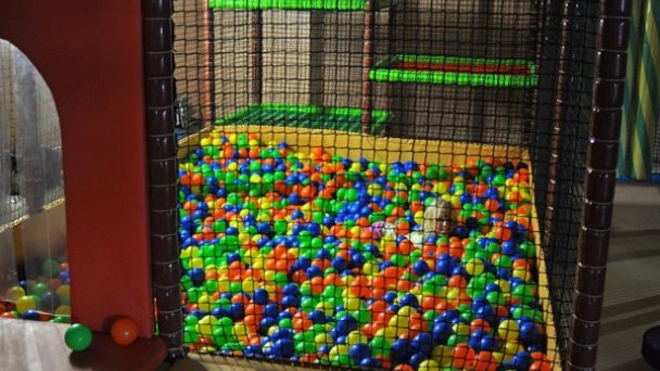Funville 4 Zdroj: https://scontent-vie1-1.xx.fbcdn.net/v/t1.0-9/298256_237258702993218_1865995980_n.jpg?_nc_cat=105&_nc_sid=e007fa&_nc_oc=AQmTZcyXC6ohnzoJEZP3HbKtrpKoCQ46_zYL771KpgV8hTGWzzNi7qtdgWKBNvKs2wM&_nc_ht=scontent-vie1-1.xx&oh=842f5d692b4ef3f27b70b9eac1bed851&oe=5ECC72C3 Funville 4 Zdroj: https://scontent-vie1-1.xx.fbcdn.net/v/t1.0-9/298256_237258702993218_1865995980_n.jpg?_nc_cat=105&_nc_sid=e007fa&_nc_oc=AQmTZcyXC6ohnzoJEZP3HbKtrpKoCQ46_zYL771KpgV8hTGWzzNi7qtdgWKBNvKs2wM&_nc_ht=scontent-vie1-1.xx&oh=842f5d692b4ef3f27b70b9eac1bed851&oe=5ECC72C3