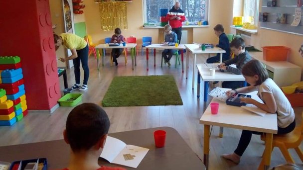 Legáreň 4 Zdroj: https://scontent-vie1-1.xx.fbcdn.net/v/t1.0-9/85020730_2706549652726741_9189044622410645504_n.jpg?_nc_cat=102&_nc_sid=110474&_nc_oc=AQnM4M4qpgglLJ72XXRMdsYIbUZ_SnR3M5wk0x1d1N5tzrdDdNt9NDabGJ-L6RRfryY&_nc_ht=scontent-vie1-1.xx&oh=60fd9eab0b0877f402ff14291baf6853&oe=5ECCEB3C&dl=1 Legáreň 4 Zdroj: https://scontent-vie1-1.xx.fbcdn.net/v/t1.0-9/85020730_2706549652726741_9189044622410645504_n.jpg?_nc_cat=102&_nc_sid=110474&_nc_oc=AQnM4M4qpgglLJ72XXRMdsYIbUZ_SnR3M5wk0x1d1N5tzrdDdNt9NDabGJ-L6RRfryY&_nc_ht=scontent-vie1-1.xx&oh=60fd9eab0b0877f402ff14291baf6853&oe=5ECCEB3C&dl=1
