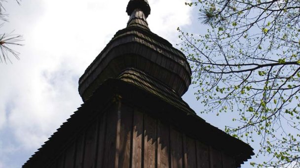Chrám sv. Michala Archanjela Inovce 3 Zdroj: https://sk.wikipedia.org/wiki/Chr%C3%A1m_sv%C3%A4t%C3%A9ho_Michala_archanjela_(Inovce) Chrám sv. Michala Archanjela Inovce 3 Zdroj: https://sk.wikipedia.org/wiki/Chr%C3%A1m_sv%C3%A4t%C3%A9ho_Michala_archanjela_(Inovce)