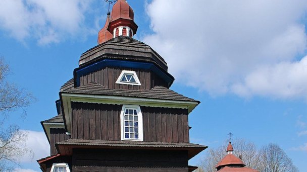 Kostol Ochrany Presvätej Bohorodičky Nižný Komárnik 3 Autor: Henryk Bielamowicz Zdroj: https://sk.wikipedia.org/wiki/Cerkov_Ochrany_Presv%C3%A4tej_Bohorodi%C4%8Dky_(Ni%C5%BEn%C3%BD_Kom%C3%A1rnik) Kostol Ochrany Presvätej Bohorodičky Nižný Komárnik 3 Autor: Henryk Bielamowicz Zdroj: https://sk.wikipedia.org/wiki/Cerkov_Ochrany_Presv%C3%A4tej_Bohorodi%C4%8Dky_(Ni%C5%BEn%C3%BD_Kom%C3%A1rnik)