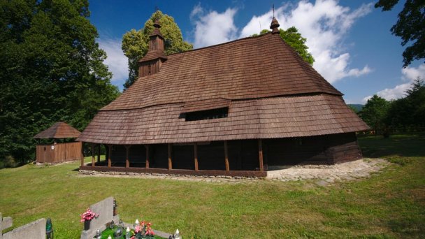Kostol sv. Michala archanjela Topoľa 3 Autor: Jiří Komárek Zdroj: https://sk.wikipedia.org/wiki/Topo%C4%BEa_(okres_Snina)