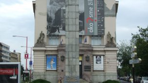 Slovenské národné múzeum (SNM) Bratislava 2 Zdroj: https://sk.wikipedia.org/wiki/Slovensk%C3%A9_n%C3%A1rodn%C3%A9_m%C3%BAzeum
