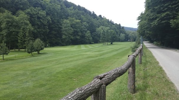 Golfové ihrisko Alpinka 2 Autor: Gabriel Hernandez Zdroj: https://slovenskycestovatel.sk/item/golfove-ihrisko-alpinka Golfové ihrisko Alpinka 2 Autor: Gabriel Hernandez Zdroj: https://slovenskycestovatel.sk/item/golfove-ihrisko-alpinka