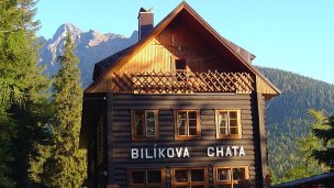 Bilíkova chata Autor: Kristo Zdroj: https://upload.wikimedia.org/wikipedia/commons/1/1f/Bilikova_chata_in_High_Tatras.jpg