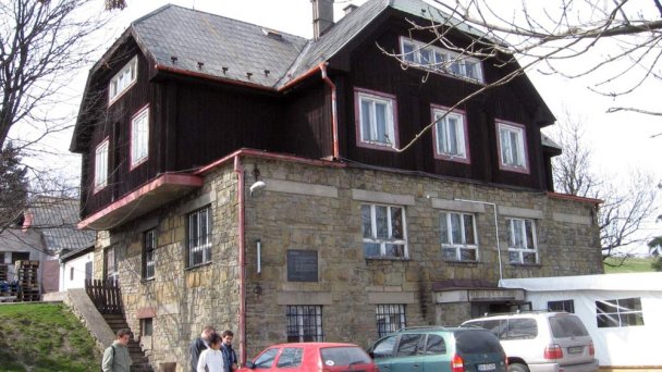 Holubyho chata Lubina 3 Zdroj: https://sk.wikipedia.org/wiki/Holubyho_chata Holubyho chata Lubina 3 Zdroj: https://sk.wikipedia.org/wiki/Holubyho_chata
