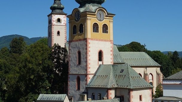 Hrad Banská Bystrica 4 Autor: Milan Bališin Zdroj: https://upload.wikimedia.org/wikipedia/commons/thumb/2/2e/Bansk%C3%A1_Bystrica_-_Barbak%C3%A1n_-_Mestsk%C3%BD_hrad_v_Banskej_Bystrici_006.jpg/800px-Bansk%C3%A1_Bystrica_-_Barbak%C3%A1n_-_Mestsk%C3%BD_hrad_v_Banskej_Bystrici_006.jpg Hrad Banská Bystrica 4 Autor: Milan Bališin Zdroj: https://upload.wikimedia.org/wikipedia/commons/thumb/2/2e/Bansk%C3%A1_Bystrica_-_Barbak%C3%A1n_-_Mestsk%C3%BD_hrad_v_Banskej_Bystrici_006.jpg/800px-Bansk%C3%A1_Bystrica_-_Barbak%C3%A1n_-_Mestsk%C3%BD_hrad_v_Banskej_Bystrici_006.jpg