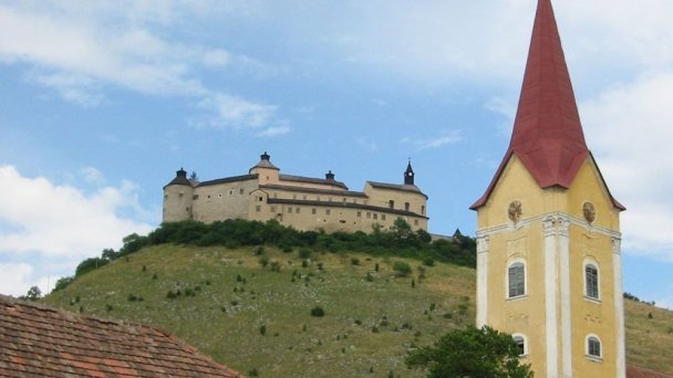 Hrad Krasna Horka 3 Autor: Thaler Tamas – Vlastné dielo Zdroj: https://sk.wikipedia.org/wiki/Kr%C3%A1sna_H%C3%B4rka#/media/S%C3%BAbor:Krasznahorka1FotoThalerTamas.jpg Hrad Krasna Horka 3 Autor: Thaler Tamas – Vlastné dielo Zdroj: https://sk.wikipedia.org/wiki/Kr%C3%A1sna_H%C3%B4rka#/media/S%C3%BAbor:Krasznahorka1FotoThalerTamas.jpg