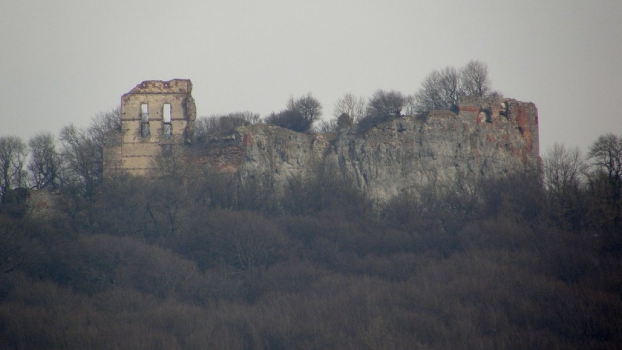 Pajštúnsky hrad Autor: Xmetov Zdroj: https://upload.wikimedia.org/wikipedia/commons/5/5d/Paj%C5%A1t%C3%BAnsky_hrad.jpg