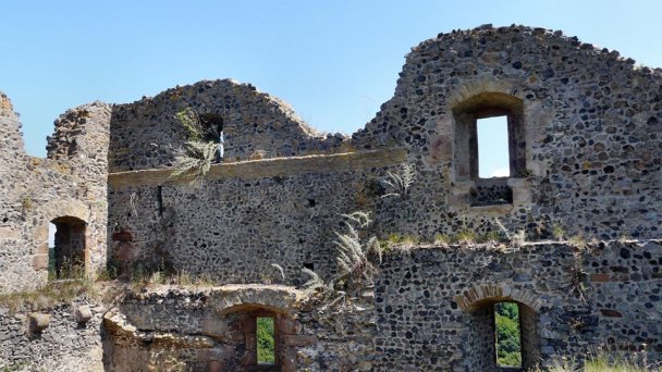 Hrad Šomoška Zdroj: https://scontent-vie1-1.xx.fbcdn.net/v/t1.0-9/p720x720/67354276_477937796098107_2356497655934222336_o.jpg?_nc_cat=109&_nc_sid=e007fa&_nc_ohc=qyeUZkQfZs8AX-5GPW_&_nc_ht=scontent-vie1-1.xx&_nc_tp=6&oh=2958748ad4c5974fa901204ca84e75cf&oe=5EDDFEB6 Hrad Šomoška Zdroj: https://scontent-vie1-1.xx.fbcdn.net/v/t1.0-9/p720x720/67354276_477937796098107_2356497655934222336_o.jpg?_nc_cat=109&_nc_sid=e007fa&_nc_ohc=qyeUZkQfZs8AX-5GPW_&_nc_ht=scontent-vie1-1.xx&_nc_tp=6&oh=2958748ad4c5974fa901204ca84e75cf&oe=5EDDFEB6