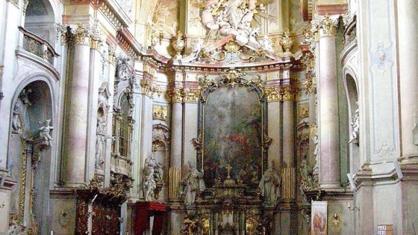 Premonštrátsky kláštor Jasov 4 Autor: Lure Zdroj: https://upload.wikimedia.org/wikipedia/commons/thumb/e/e5/Jasovsk%C3%BD_kl%C3%A1%C5%A1tor_10.jpg/800px-Jasovsk%C3%BD_kl%C3%A1%C5%A1tor_10.jpg