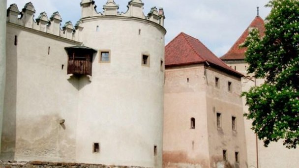 Kežmarský hrad 2 Zdroj: https://www.kezmarok.sk/portals_pictures/i_004989/i_4989494.jpg Kežmarský hrad 2 Zdroj: https://www.kezmarok.sk/portals_pictures/i_004989/i_4989494.jpg