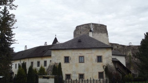 Hrad Liptovský Hrádok Autor: J.Stefanek, hrady-zamky.sk Zdroj: https://www.hrady-zamky.sk/obrazky/liptovsky-hradok/liptovsky-hradok3.jpg