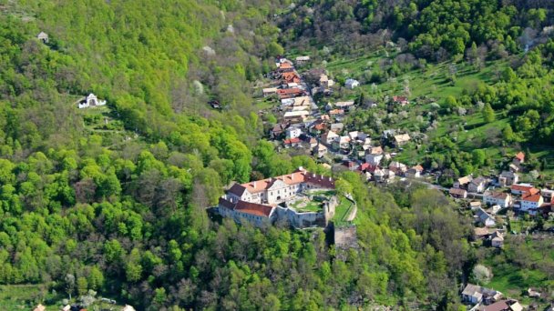 Hrad Modrý Kameň 16