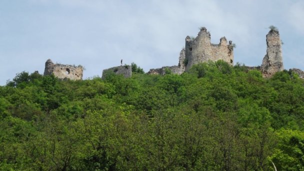 Turniansky hrad Autor: hrady-zamky.sk Zdroj: https://www.hrady-zamky.sk/obrazky/turniansky-hrad/turniansky-hrad4.jpg