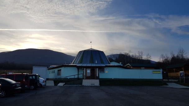 Astronomické observatórium na Kolonickom sedle 3 Autor: Agnieszka Nowak Zdroj: https://scontent-vie1-1.xx.fbcdn.net/v/t1.0-0/p180x540/47573919_10157200969154467_671068440768806912_o.jpg?_nc_cat=104&_nc_sid=110474&_nc_oc=AQnWi_LN6HRjEEGdoFb5CTv7rO2AInwK0dYijDZA1LPJC1sbFaKQrAtLZBeOKACGCoQ&_nc_ht=scontent-vie1-1.xx&_nc_tp=6&oh=bb930dcaeae1f59d6c4ea6a3efc0604c&oe=5ECF072C