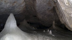 Dobšinská ľadová jaskyňa 3 Autor: Dariusz Wózniak Zdroj: https://slovenskycestovatel.sk/item/dobsinska-ladova-jaskyna