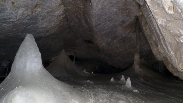 Dobšinská ľadová jaskyňa 3 Autor: Dariusz Wózniak Zdroj: https://slovenskycestovatel.sk/item/dobsinska-ladova-jaskyna