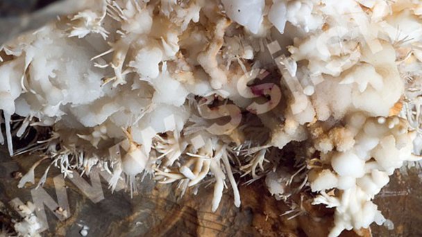 Ochtinská aragonitová jaskyňa 4 Zdroj: http://www.ssj.sk/sk Ochtinská aragonitová jaskyňa 4 Zdroj: http://www.ssj.sk/sk