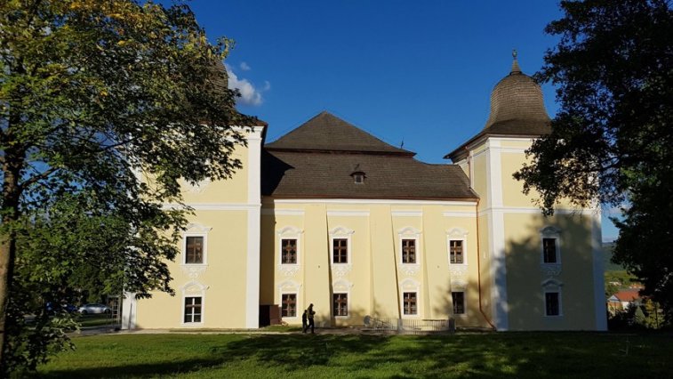 Kaštieľ Hanušovce 