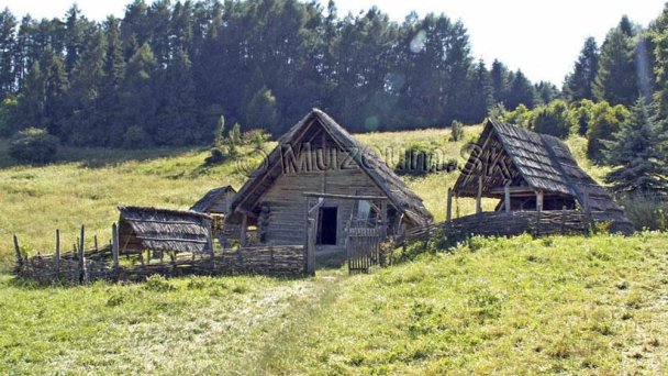 Archeologické múzeum v prírode Liptovská Mara – Havránok 3 Zdroj: https://www.muzeum.sk/archeologicke-muzeum-v-prirode-liptovska-mara-havranok.html Archeologické múzeum v prírode Liptovská Mara – Havránok 3 Zdroj: https://www.muzeum.sk/archeologicke-muzeum-v-prirode-liptovska-mara-havranok.html