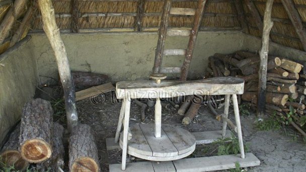 Archeologické múzeum v prírode Liptovská Mara – Havránok 5 Zdroj: https://www.muzeum.sk/archeologicke-muzeum-v-prirode-liptovska-mara-havranok.html Archeologické múzeum v prírode Liptovská Mara – Havránok 5 Zdroj: https://www.muzeum.sk/archeologicke-muzeum-v-prirode-liptovska-mara-havranok.html