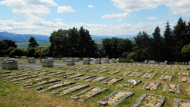 Háj-Nicovô Autor: Ing.Mgr.Jozef Kotulič Zdroj: https://upload.wikimedia.org/wikipedia/commons/thumb/f/fe/MilitaryCemetery15Slovakia13.JPG/800px-MilitaryCemetery15Slovakia13.JPG Háj-Nicovô Autor: Ing.Mgr.Jozef Kotulič Zdroj: https://upload.wikimedia.org/wikipedia/commons/thumb/f/fe/MilitaryCemetery15Slovakia13.JPG/800px-MilitaryCemetery15Slovakia13.JPG