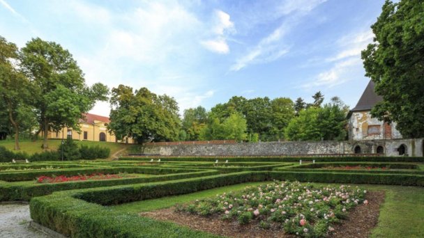 Zámocký park Hlohovec 5 Zdroj: https://www.naspark.sk/web/sk/park/15-zamocky-park-hlohovec