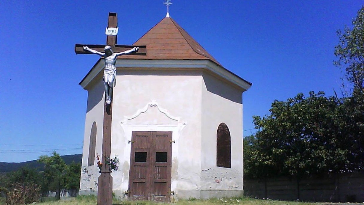 Kaplnka svätej Rozálie Pezinok 1 Zdroj: http://pannamaria.weebly.com/kaplnka-sv-rozaacutelie.html