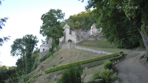 Pútnické miesto Skalka pri Trenčíne 3 Zdroj: http://www.putnickemiesta.sk/putnicke-miesta-na-slovensku/nitrianska-dieceza/skalka-pri-trencine/