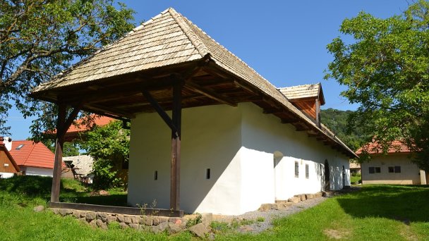 Sebechleby Autor: Ladislav Luppa Zdroj: https://upload.wikimedia.org/wikipedia/commons/6/66/Sebechleby_-_Star%C3%A1_Hora_306_-a.jpg Sebechleby Autor: Ladislav Luppa Zdroj: https://upload.wikimedia.org/wikipedia/commons/6/66/Sebechleby_-_Star%C3%A1_Hora_306_-a.jpg