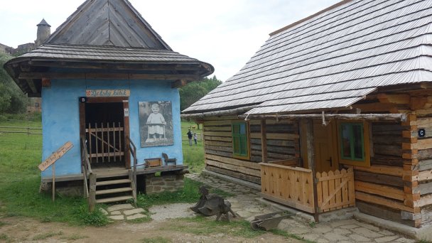 Skanzen Stará Ľubovňa Autor: tomasz przechlewski Zdroj: https://www.flickr.com/photos/tprzechlewski/36991746815/sizes/l/ Skanzen Stará Ľubovňa Autor: tomasz przechlewski Zdroj: https://www.flickr.com/photos/tprzechlewski/36991746815/sizes/l/