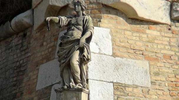 Pevnosť Komárno 4 Zdroj: https://pevnost.komarno.eu/ Pevnosť Komárno 4 Zdroj: https://pevnost.komarno.eu/