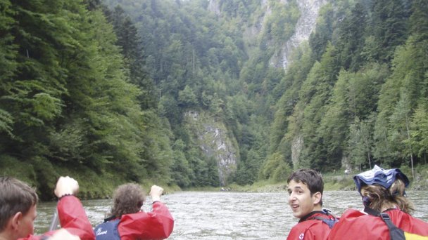 Rafting Dunajec Mutton 5 Zdroj: https://www.mutton.sk/slo/service/rafting-dunajec Rafting Dunajec Mutton 5 Zdroj: https://www.mutton.sk/slo/service/rafting-dunajec