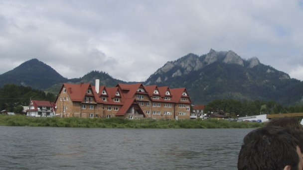 Rafting Dunajec Mutton 3 Zdroj: https://www.mutton.sk/slo/service/rafting-dunajec Rafting Dunajec Mutton 3 Zdroj: https://www.mutton.sk/slo/service/rafting-dunajec
