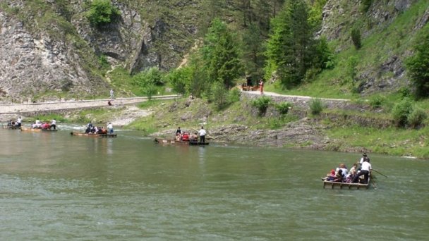 Pltníctvo Dunajec, splavovanie prielomu Dunajca - Pieniny Červený Kláštor 8 Zdroj: http://pltnictvo.eu.sk/galeria/
