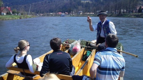 Pltníctvo Dunajec, splavovanie prielomu Dunajca - Pieniny Červený Kláštor 5 Zdroj: http://pltnictvo.eu.sk/galeria/