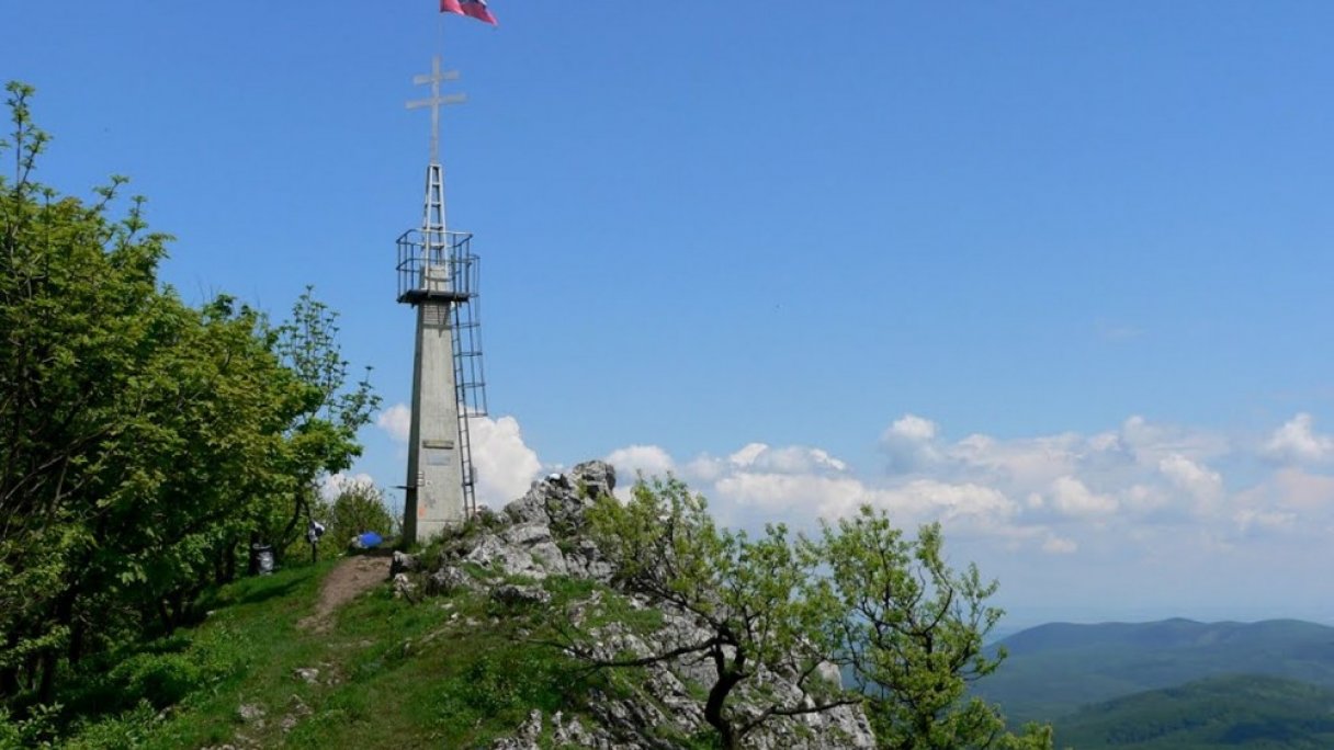 Rozhľadňa Vápenná (Sološnica) 1 Zdroj: https://mapio.net/pic/p-83551395/