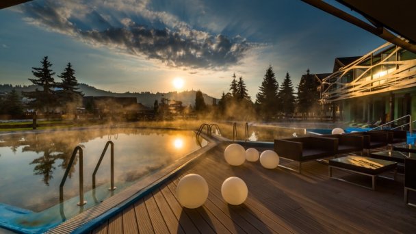 Hotel Galeria Thermal  **** Bešeňová 10
