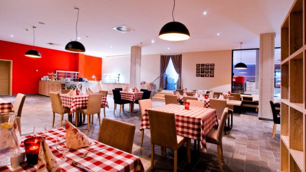 Hotel Salamandra **** Hodruša-Hámre 32 Hotel Salamandra **** Hodruša-Hámre 32