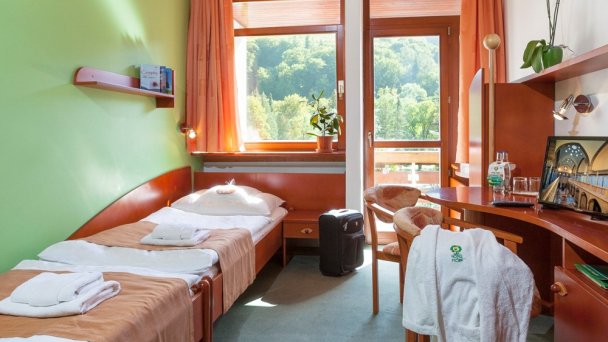 Hotel Flóra *** Trenčianske Teplice 10 Hotel Flóra *** Trenčianske Teplice 10