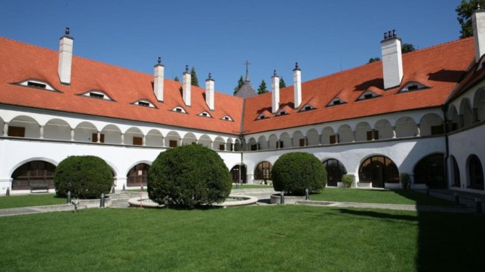 Zámok Topolčianky *** Topolčianky