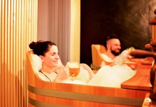 Oddych a lahodné chute v Maladinove – wellness, pivné kúpele a pivo neobmedzene