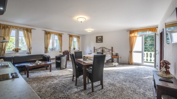 Hotel Svätojánsky kaštieľ *** Liptovský Ján 14 Hotel Svätojánsky kaštieľ *** Liptovský Ján 14