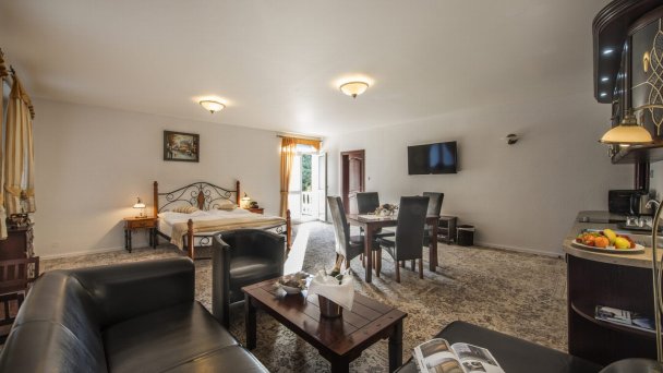 Hotel Svätojánsky kaštieľ *** Liptovský Ján 13 Hotel Svätojánsky kaštieľ *** Liptovský Ján 13