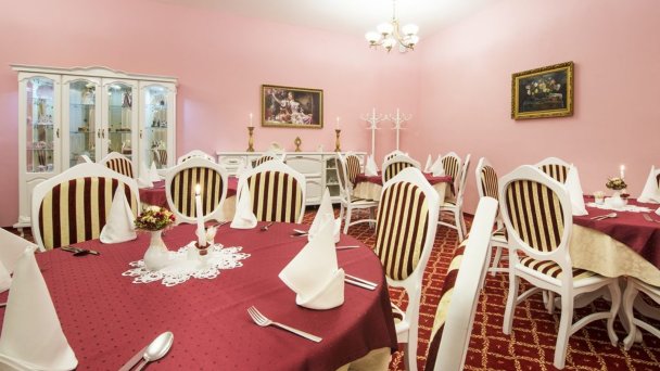 Hotel Svätojánsky kaštieľ *** Liptovský Ján 4 Hotel Svätojánsky kaštieľ *** Liptovský Ján 4