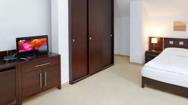 Hotel Tulipán *** Tatranská Lomnica 11 Hotel Tulipán *** Tatranská Lomnica 11