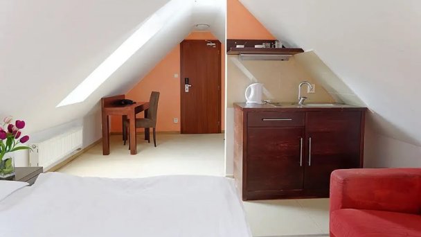 Hotel Tulipán *** Tatranská Lomnica 9 Hotel Tulipán *** Tatranská Lomnica 9